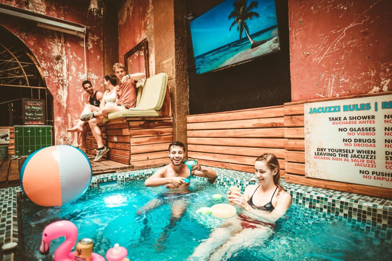 The Clock Hostel & Suites Cartagena エクステリア 写真